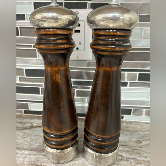 Vintage Shuler Pewter Salt Shaker and Pepper Mill - Picture 5 of 6